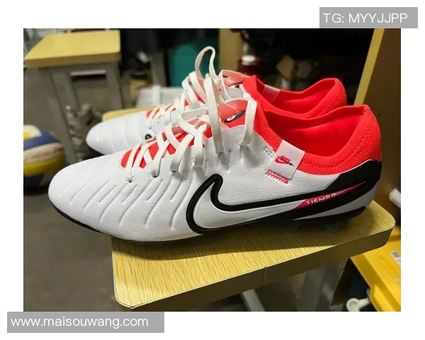 2025年顶级球星足球鞋排名揭晓最受欢迎的款式与设计分析